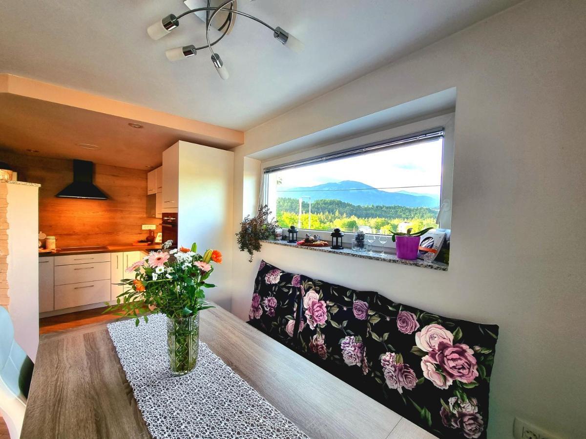Gartnar Home -Hiska S Pridihom Domacnosti In Pogledom Na Hribe. Radovljica Bagian luar foto