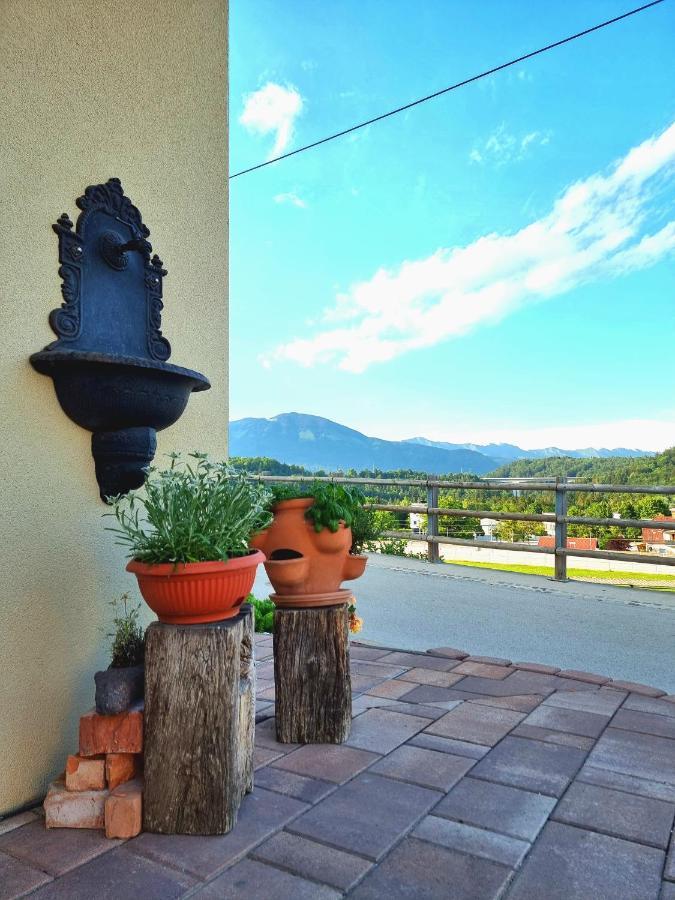 Gartnar Home -Hiska S Pridihom Domacnosti In Pogledom Na Hribe. Radovljica Bagian luar foto